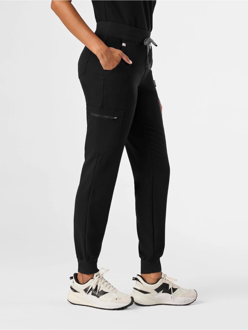 FIGS Zamora Jogger Scrub Pants Black Medium Petite nurse medical hospital lab